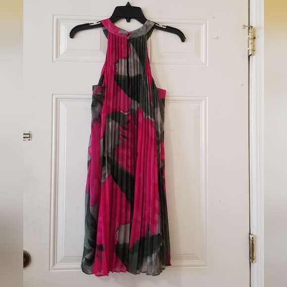 Trina Turk Pleated Dresses, Size Small - Picture 2 of 11
